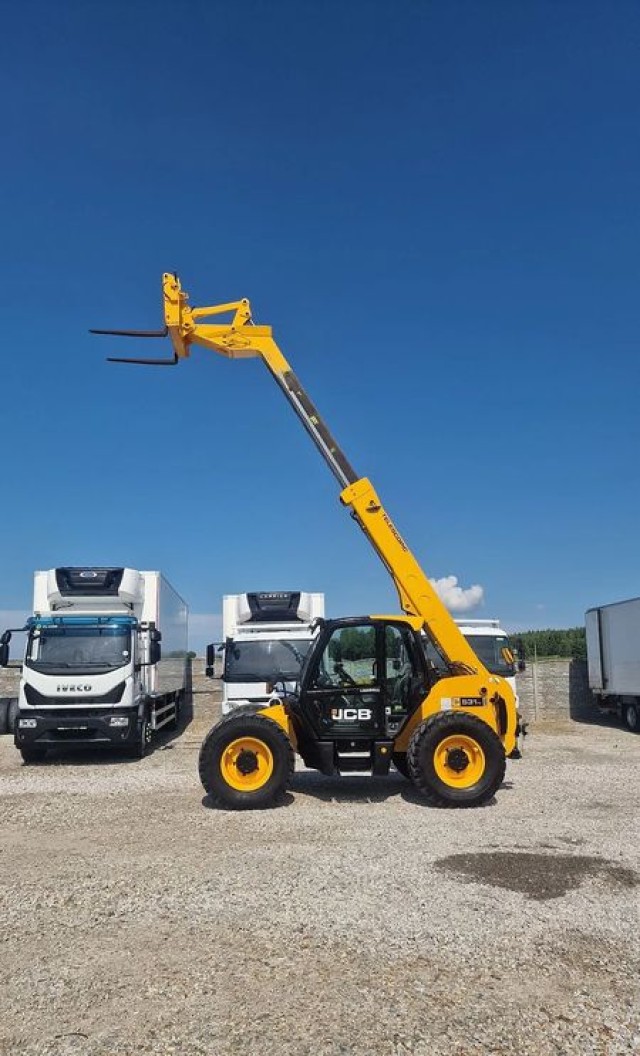 jcb